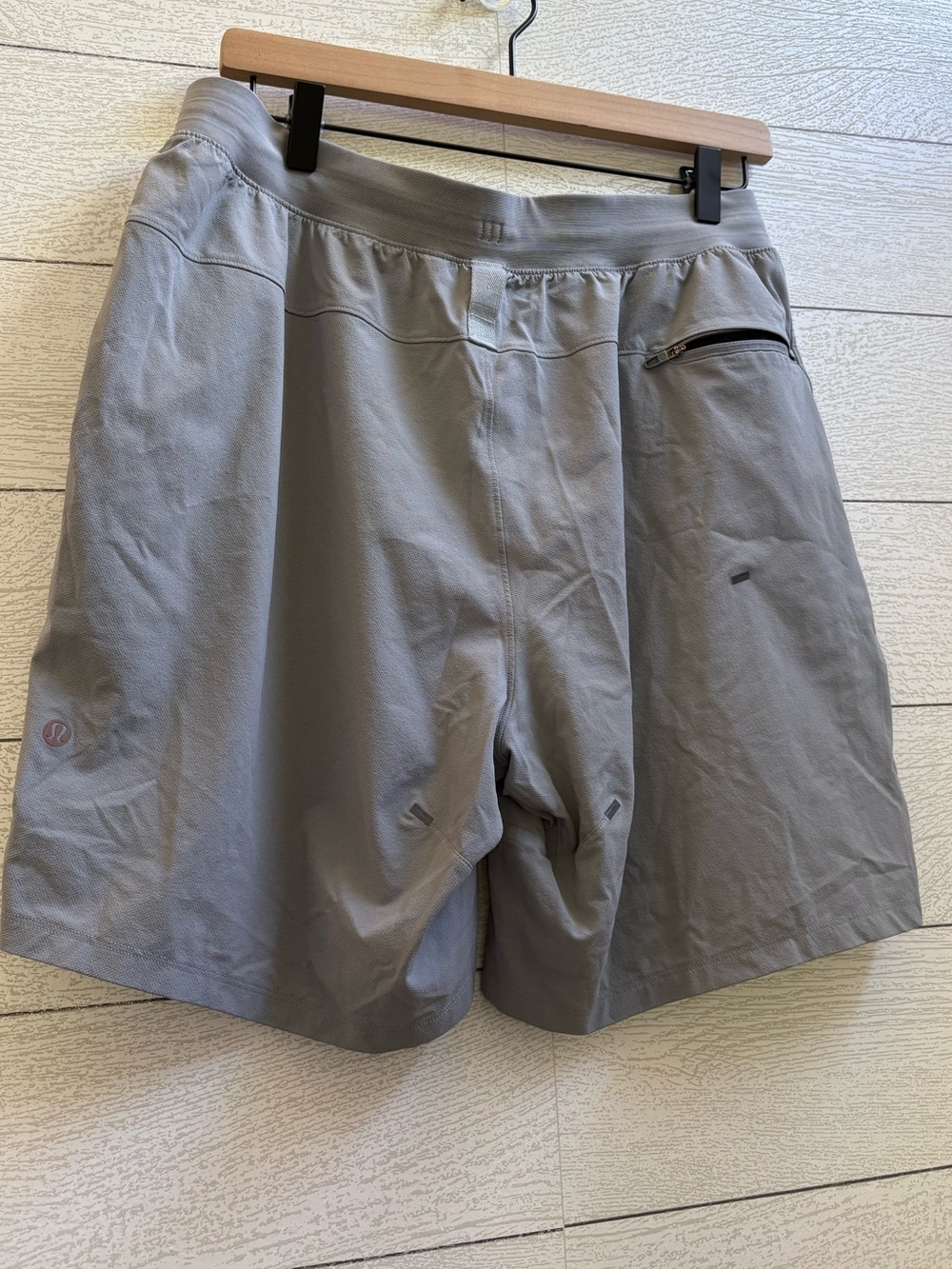 Lululemon License to Train Linerless Short 7” Rhino Grey Size Large - Picture 12 of 16
